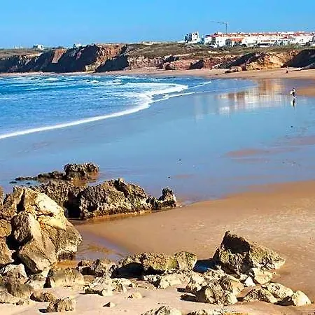 Friendly Peniche